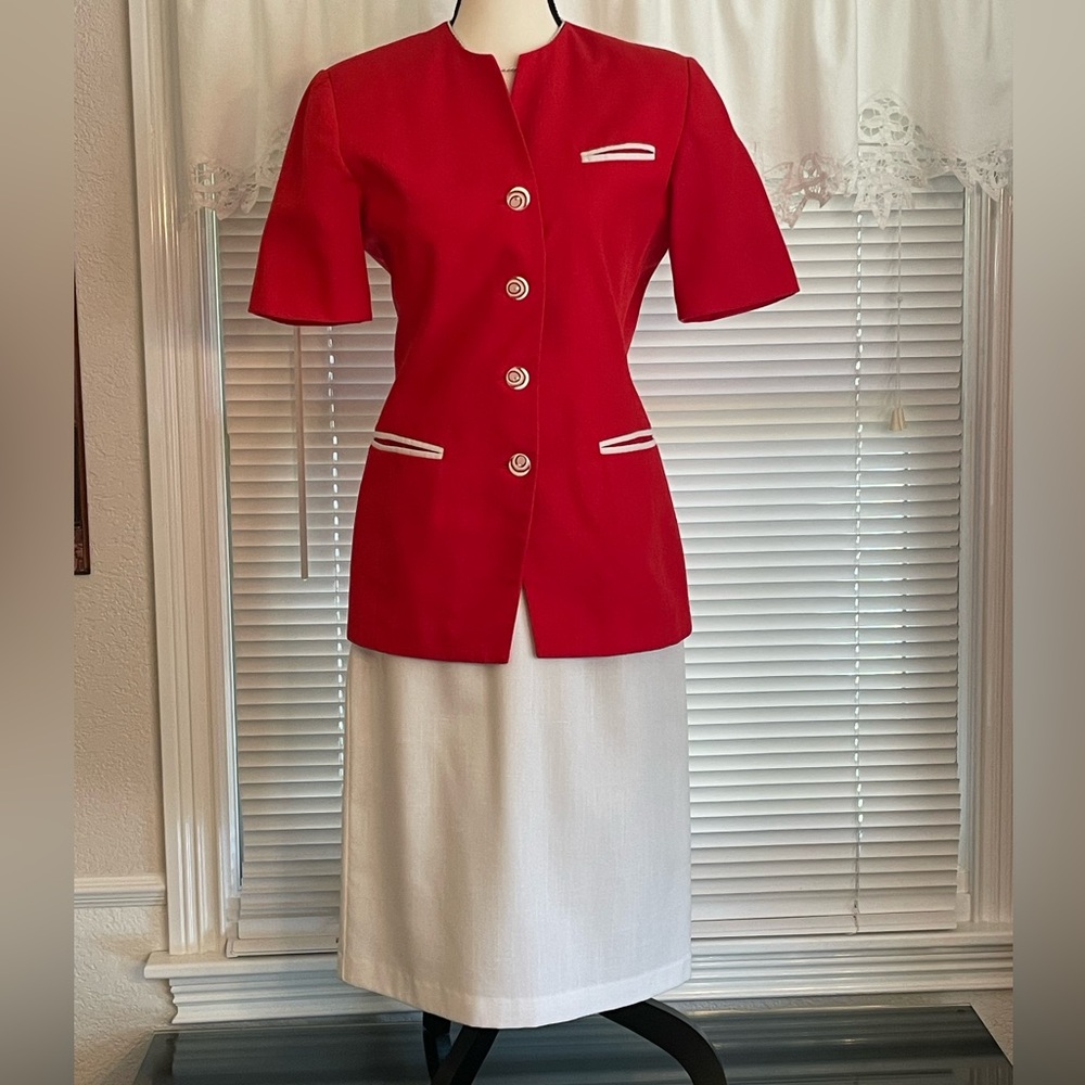 Vintage 90’s “That’s Me” red and white 2-pc set, size 5/6, like new.